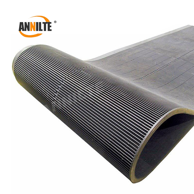 Vacuum belt filter belt for gypsum dewatering system